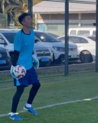 新葡京-方镜淇：肯定会尽我最大能力帮助球队，帮助年轻球员成长