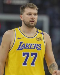 新葡京-湖人队冒着与詹姆斯分道扬镳的风险，优先考虑东契奇的未来