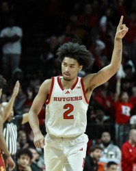 马刺记者：篮网愿用多个首轮签+球员交易榜眼签，马刺不为所动