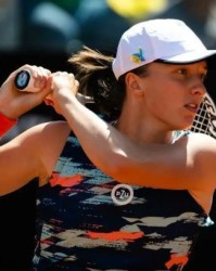 新葡京-斯瓦泰克“送蛋”停不下来 罗马赛狂砍赛季24连胜