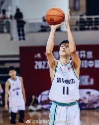新葡京-媒体人：清华附中初中主力姚清源加盟辽宁青年队 15岁已长到2米03