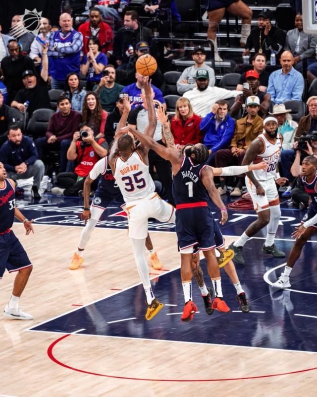 1729752241579047652.jpg GaoTjrBW8AA3fgd.jpg